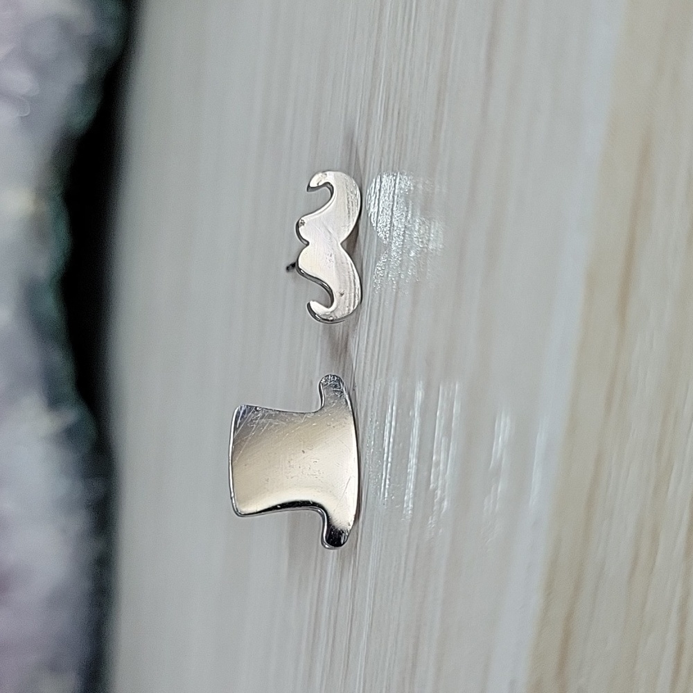 STEAMPUNK Hat & Mustache Stud Earrings, unisex